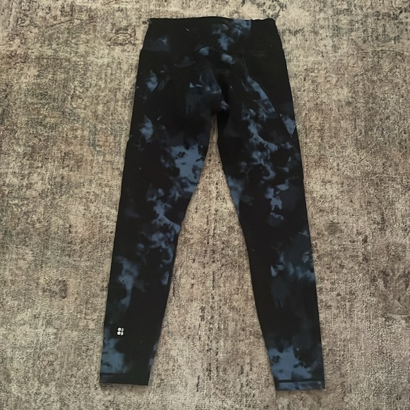 Sweaty Betty Power Leggings in Black and Blue Camo Full Length - Picture 5 of 6